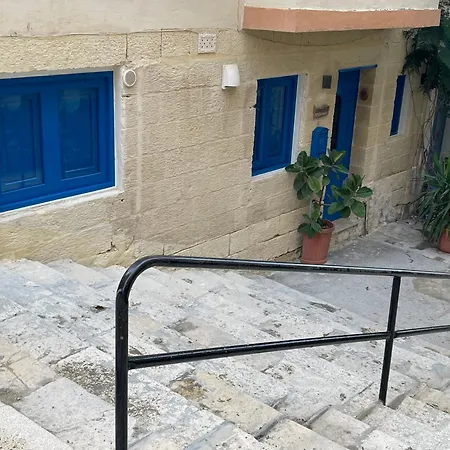 Cosy Private Townhouse In Heart Of *