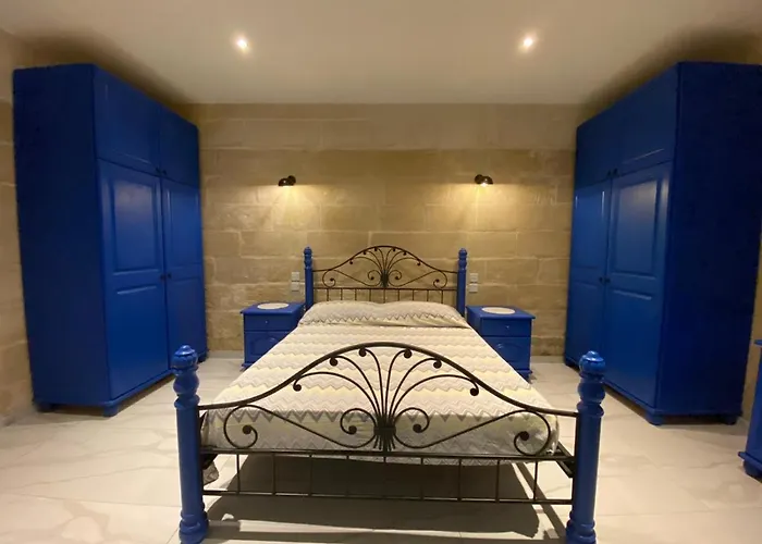 Cosy Private Townhouse In Heart Of *