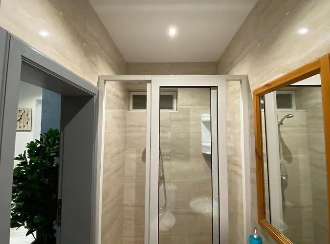 Сasa de vacaciones Cosy Private Townhouse In Heart Of