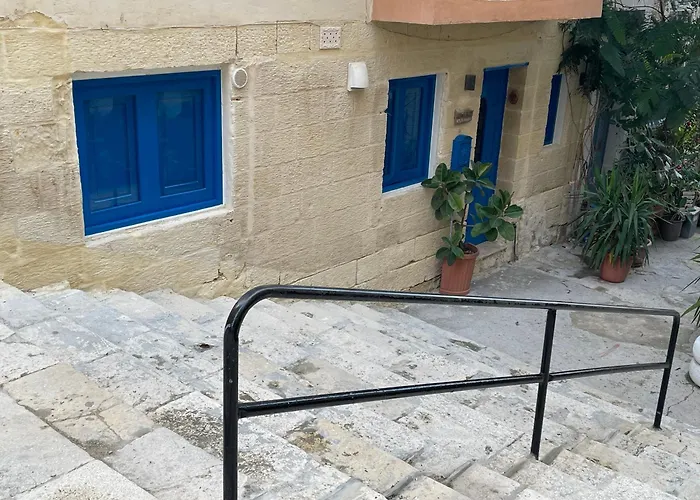 Cosy Private Townhouse In Heart Of *